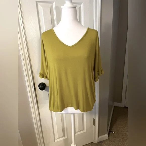 Loft Ruffle Dolman Sleeve Top size S - Picture 1 of 3